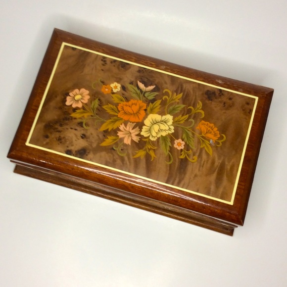 Vintage Japanese Floral Lacquered Wood Jewelry Box